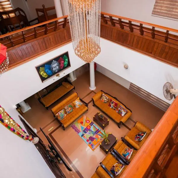 Parudeesa - Heavenly- Luxurious Palace look-Near CBD - Kerala - India with Breakfast, hotel v destinaci Kāladi