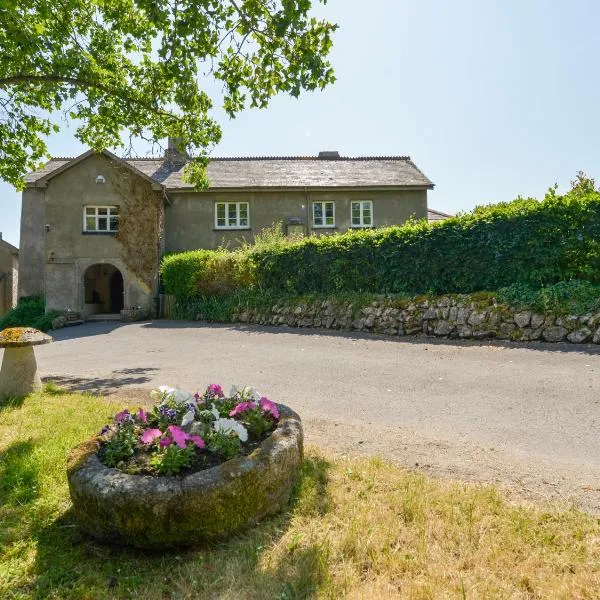 Twelve Oaks Farmhouse, hotel in Newton Abbot