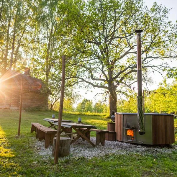 TaaliHomes Vanaküla Puhkemaja - Saun ja kümblustünn hinnas, hotel in Vanaküla