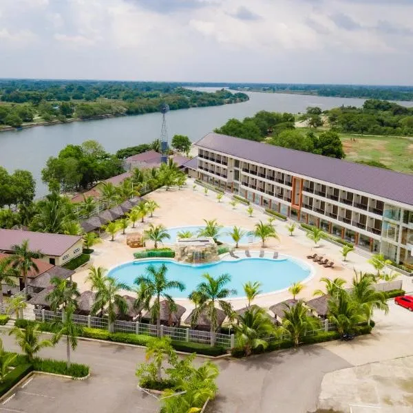 River Palm Hotel and Resort powered by Cocotel: Lingayen şehrinde bir otel