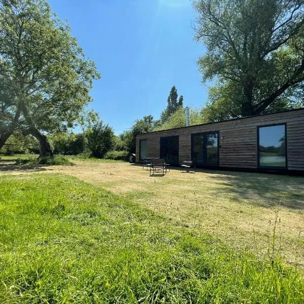 Casterton stays, hotel in Tickencote