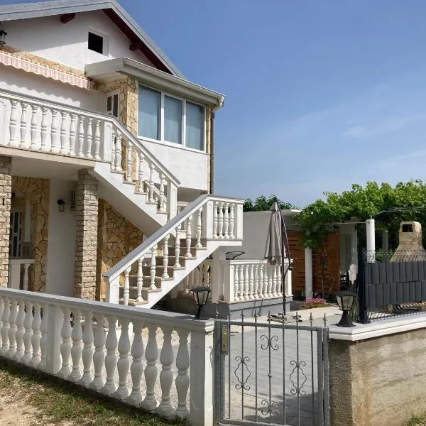 Apartmani Dorijan, hotel u Vrsima