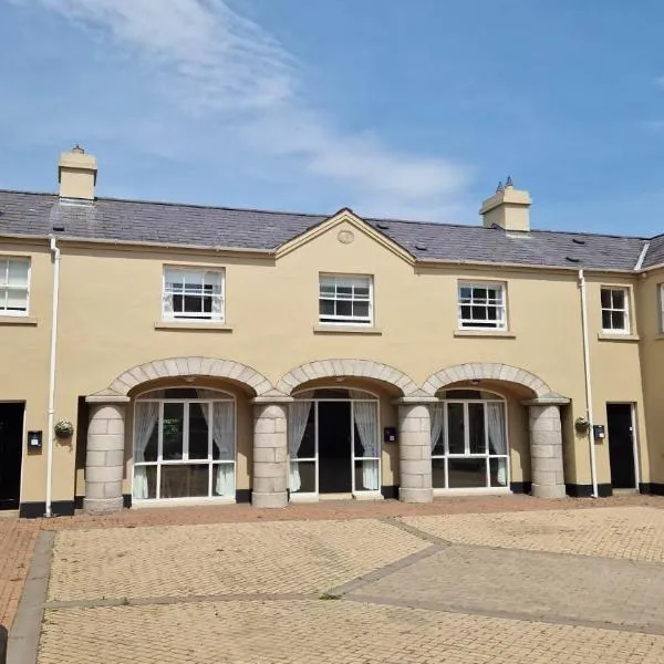 The Downshire Arms Apartments Hilltown, hotel a Newry