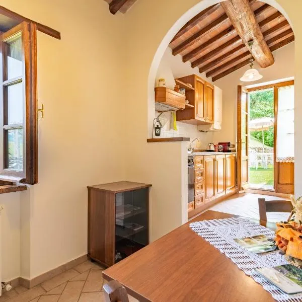 Pugnano Alto - appartamento Grano, hotel in Lisciano Niccone
