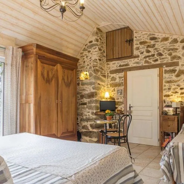 Chambre tout confort près du canal à Blain, accès handicapés, WiFi, TV, coin cuisine, ξενοδοχείο σε Blain