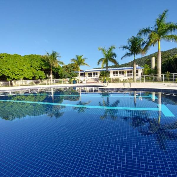 Apto 2 quartos completo em Condomínio Clube a 350 metros da praia do Campeche - Foto 4