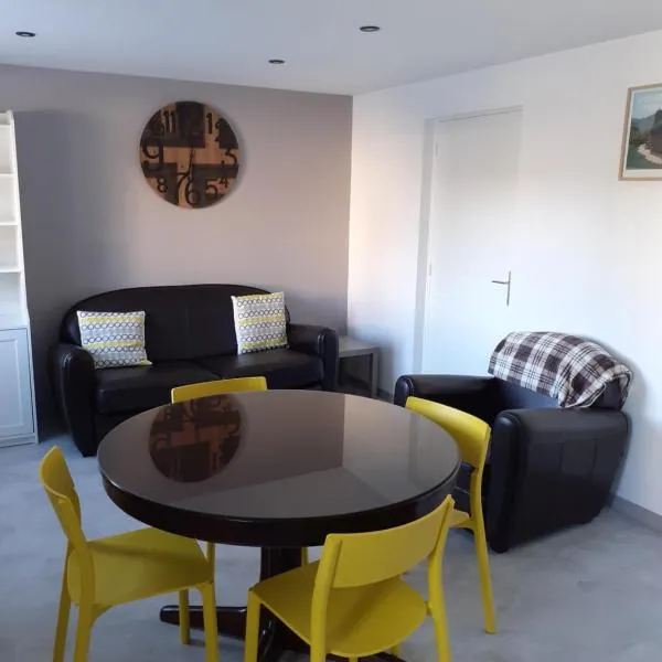 Proche centre ville, hotel in Mende