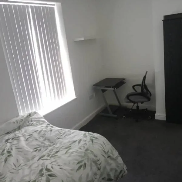 Ensuite Double-bed (G3) close to Burnley city centre, hotel v destinaci Burnley