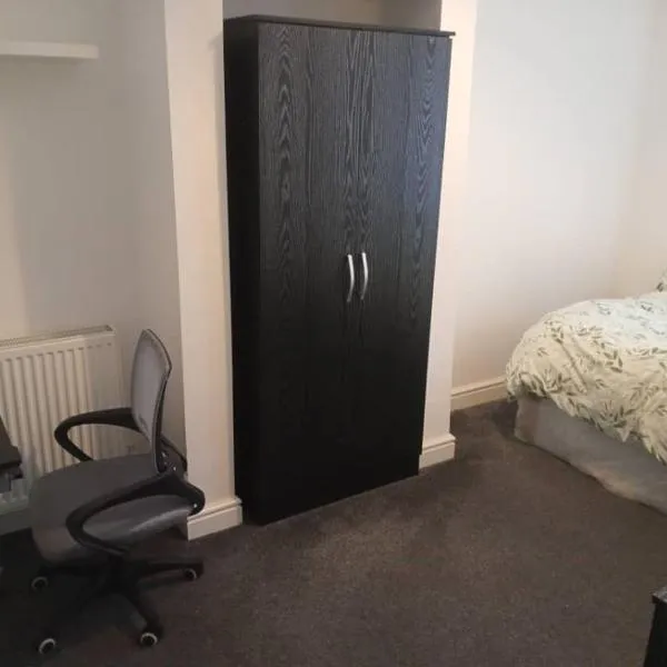 Double-bed (G4) close to Burnley city centre, hotel v destinaci Burnley