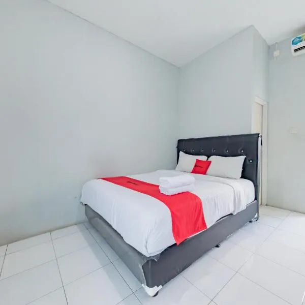 RedDoorz Syariah near RS Hermina Sukabumi, hotel v destinaci Sukabumi