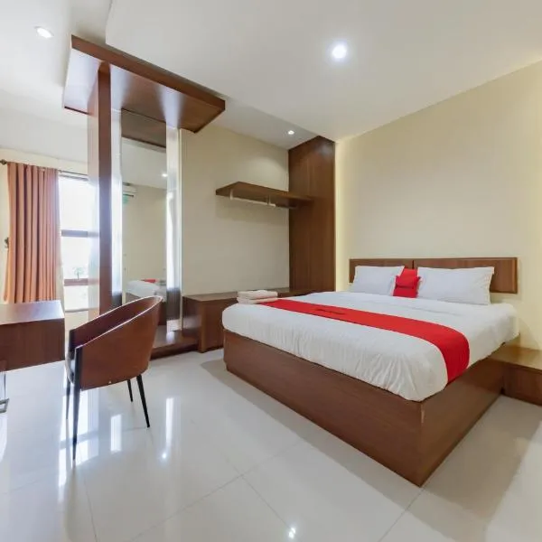 RedDoorz Syariah near Alun-Alun Pelabuhan Ratu, hotell i Sukabumi