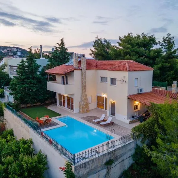 VILLA SISSY CAREFREE VACATIONSΘΕ, hotel Theológoszban