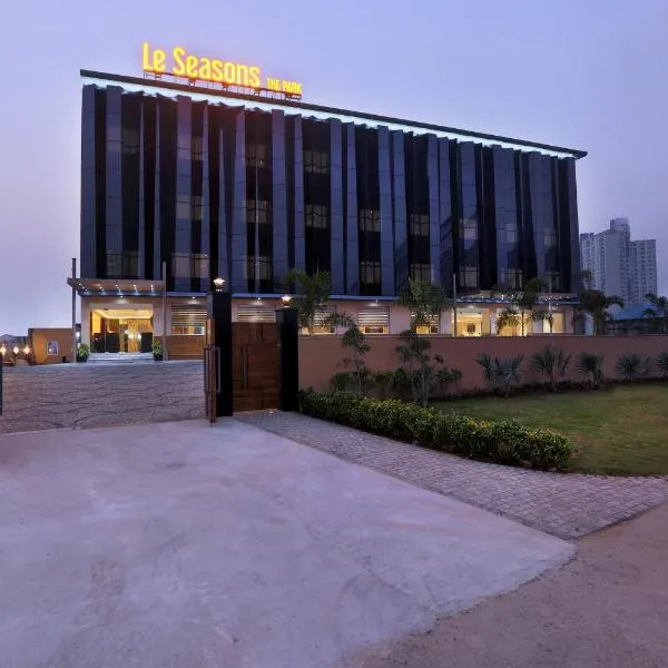 HOTEL LE SEASONS PARK, hotel en Greater Noida