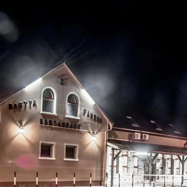 Bástya Panzió és Étterem, hotel v destinaci Mezőpeterd