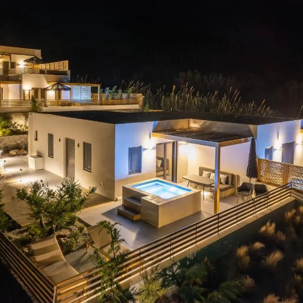 Mnḗmē Suites & Villas, hotel v destinaci Kastrí
