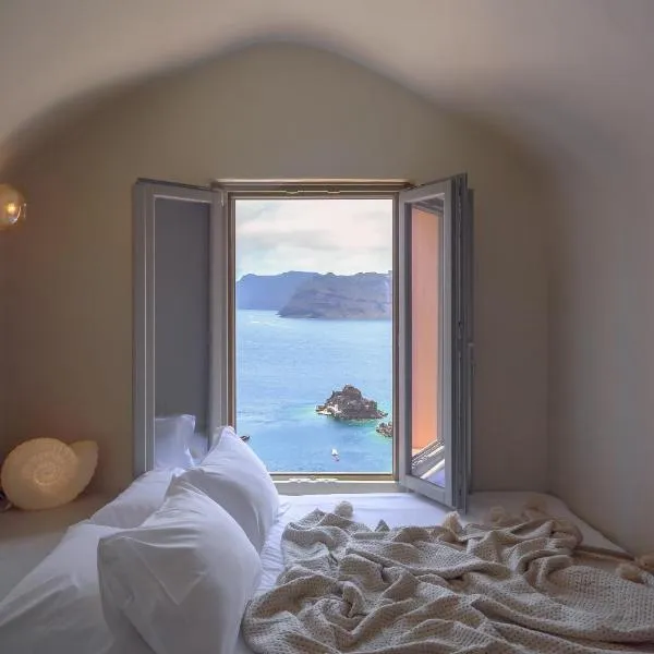 Oia Waves by SV, hotel in Oia