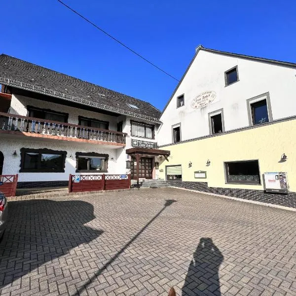 Landgasthof Zum Anker, hotel v destinaci Langenfeld