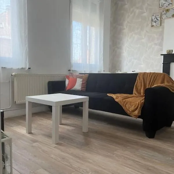 Bel appartement moderne, hotelli kohteessa Marly