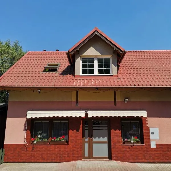 Apartament nad wodą 2 – hotel w mieście Marzęcino