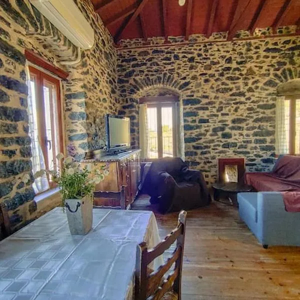 Μαγεμένος Πύργος στις Θαλάμες, ξενοδοχείο σε Koúmani