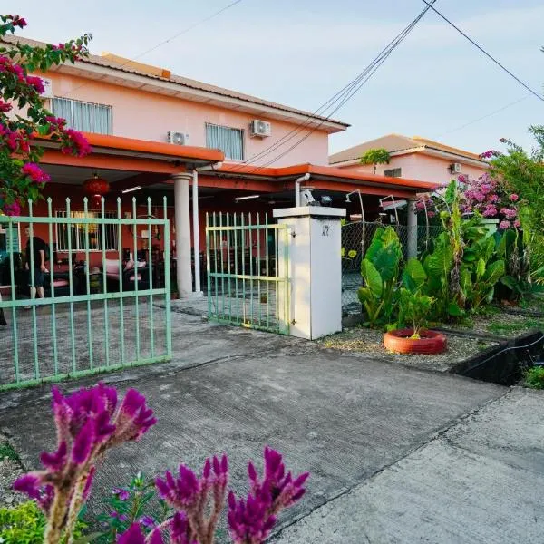 HUAQIAO HOME 侨之家免费供早餐free breakfast served, hotel v destinaci Semporna