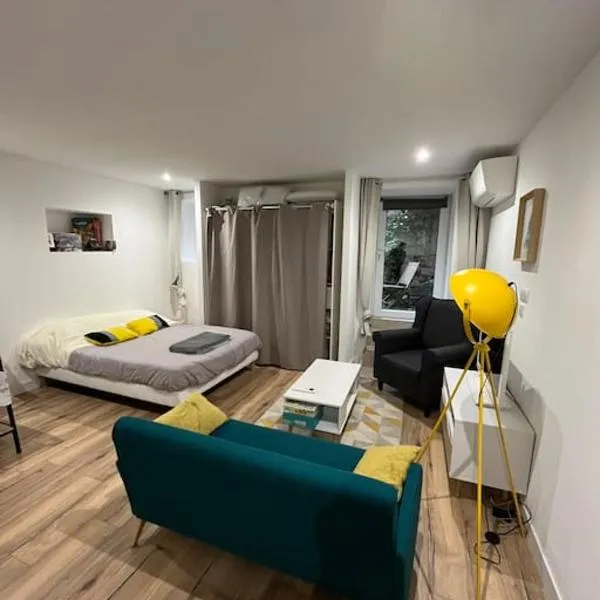 Studio centre village, hotel di Bocognano