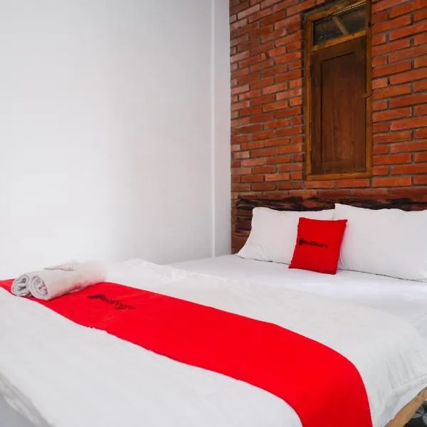 RedDoorz Syariah near Akmil Magelang，馬格朗的飯店