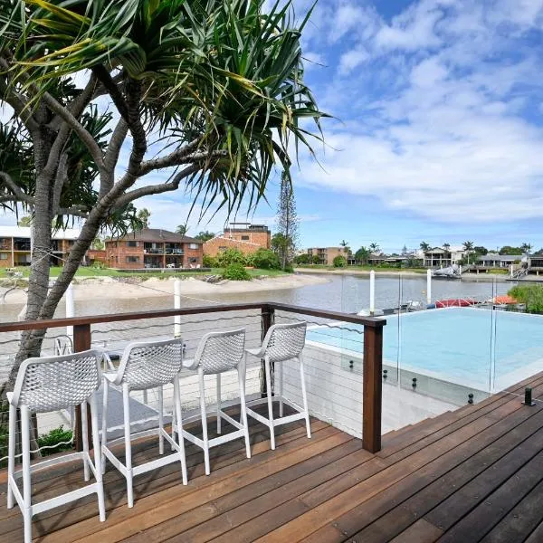 Mooloolaba में, होटल Stunning Mooloolaba Waterfront Home -10 guests ZB1
