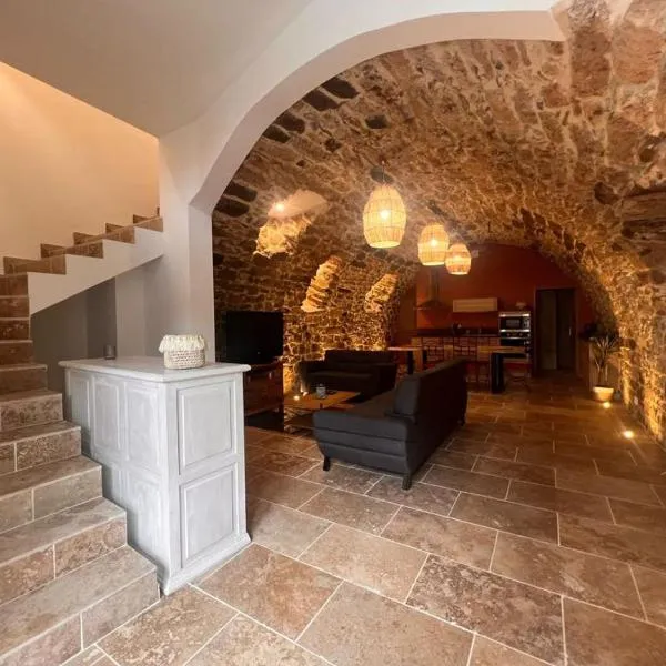 Gite "La Coline d'Océane" - Neffies, hotel di Néffiès