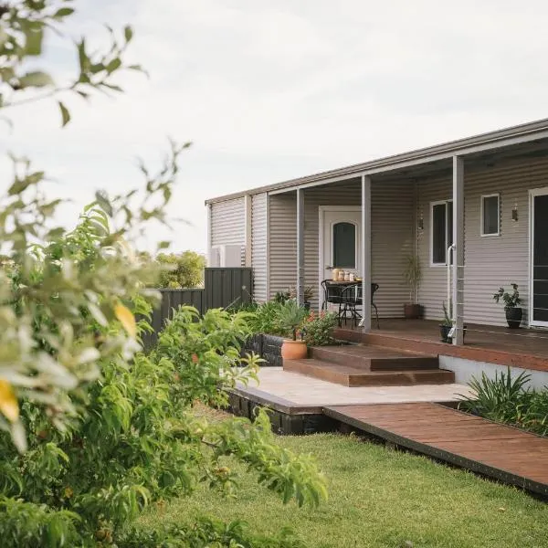 The Mains Guest House 2 Bedroom Farm Stay, hotel v destinaci Corrigin