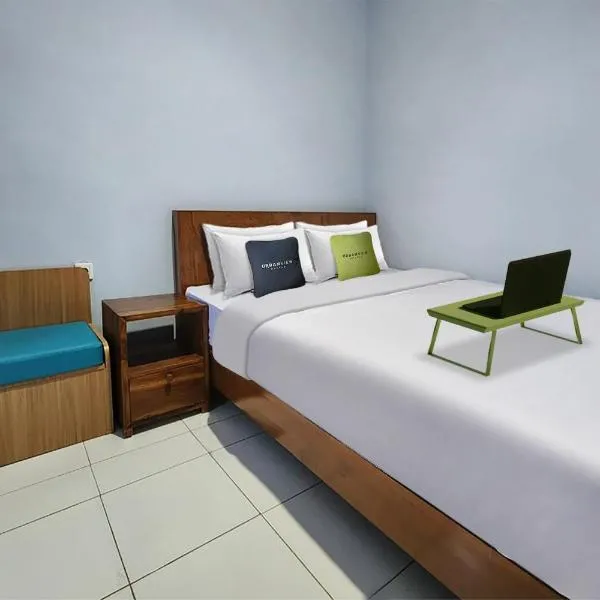 Urbanview Hotel Mutiara Persada Syariah Majalengka by RedDoorz, hotel v destinaci Brujul