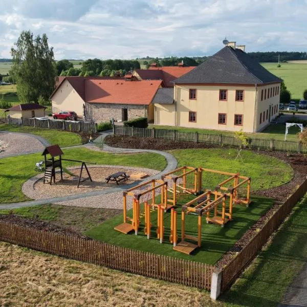 Penzion na Faře, hotel v destinaci Dubenec
