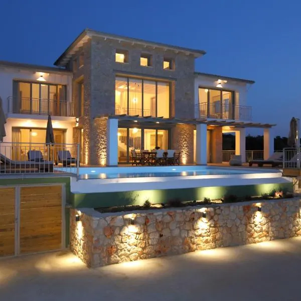 Tsakmakis Villas - Luxury - Panoramic Sea View Lefkada, hotel v destinaci Tsoukalades