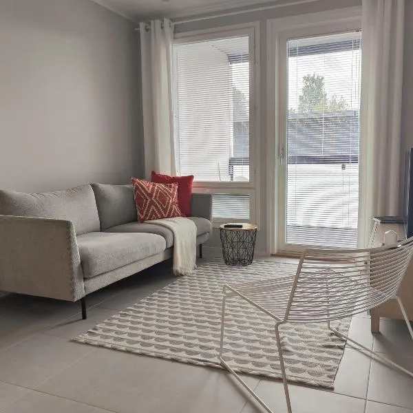 Saunallinen kaksio keskustan tuntumassa, autokatos, hotel a Joensuu