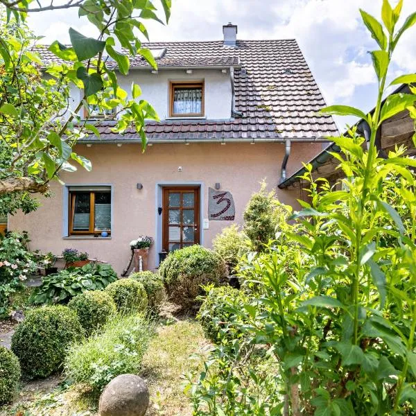 Charmante Ferienwohnung, hotel in Rottenburg