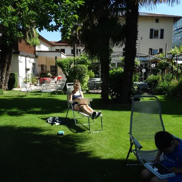 Garnì Ischia, hotel v destinaci Nago-Torbole