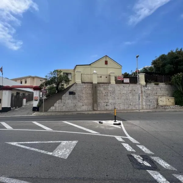 Emile Youth Hostel, hotel v destinaci Gibraltar