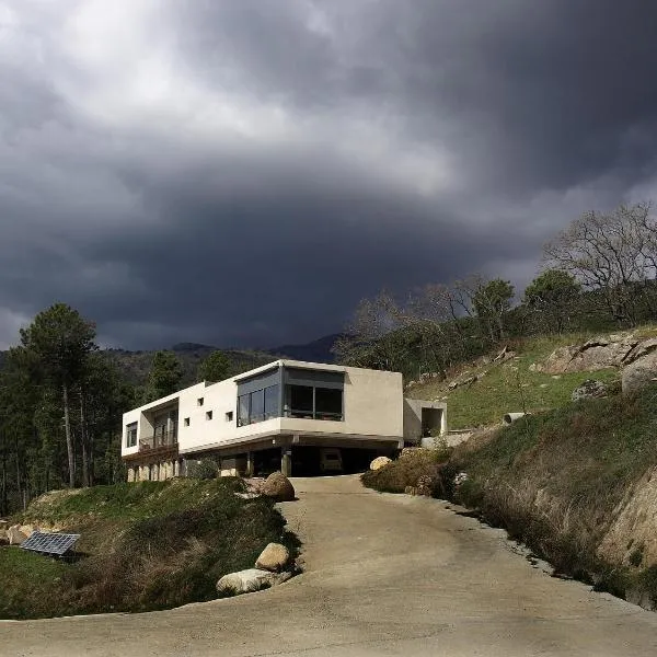 Hotel La Canela, hotel in Navatalgordo