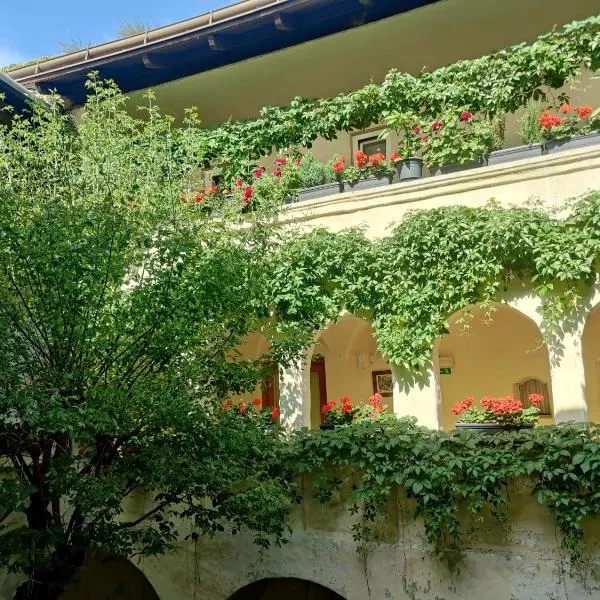 Gästehaus Einzinger, hotel u gradu Krems na Dunavu