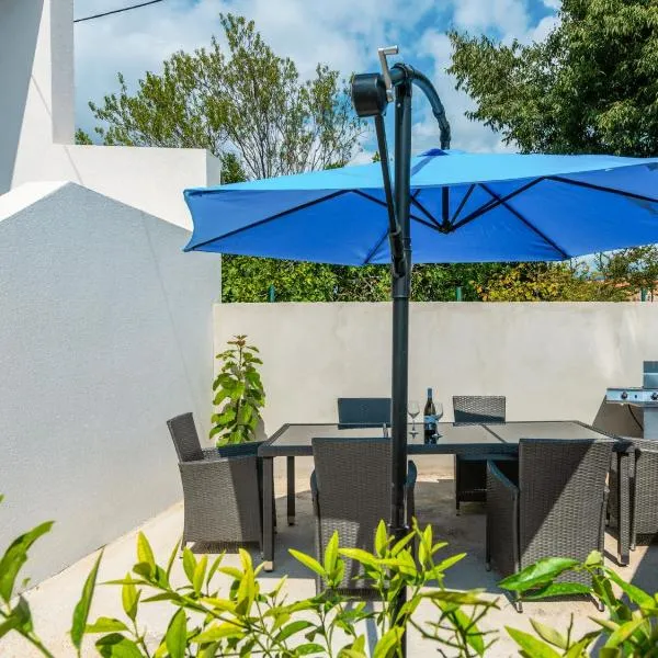 Apartment Bura by Interhome, מלון בקרניקה