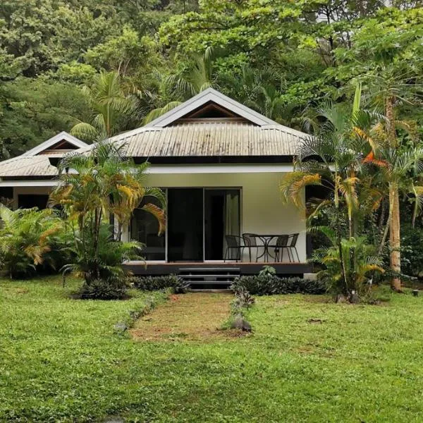 Armadillo Eco Bungalows - Santa Teresa, hotel in Santa Teresa Beach