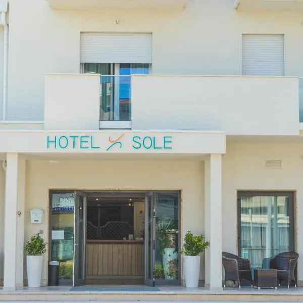 Hotel Sole, hotelli kohteessa Rosapineta