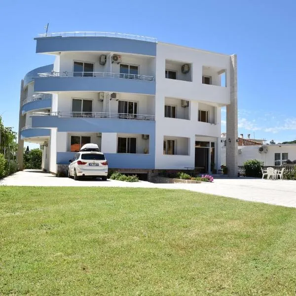 Apartments Fati & Flori, hotel in Ulcinj