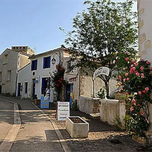 ancienne maison de tisserande atypique، فندق في Mornac-sur-Seudre