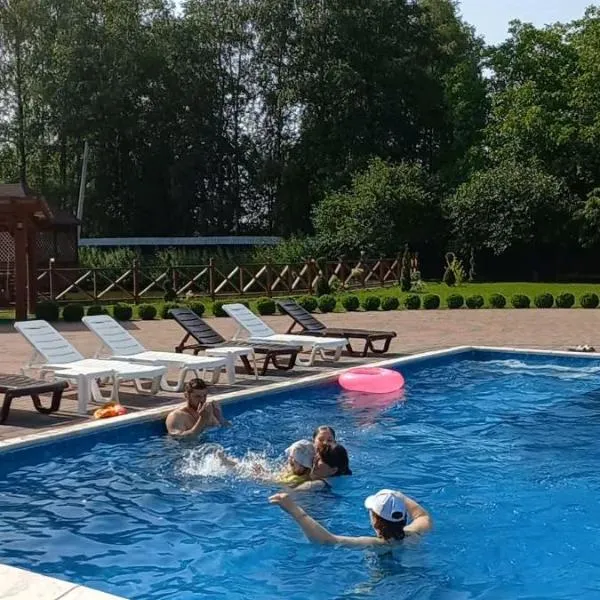 На ставку, Hotel in Wyschnyzja