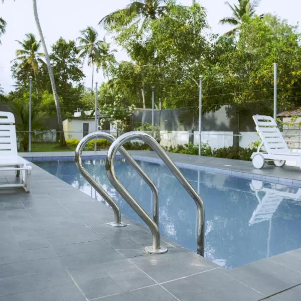 Waves and Shores Beach Villa, hotel v destinaci Mararikulam