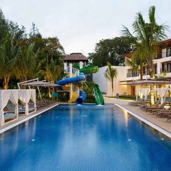 Ocean's Creek Beach Hotel: Amitié şehrinde bir otel