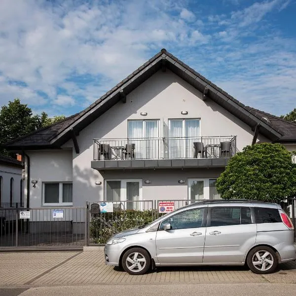 Kikötő Apartmanok, готель у місті Балатонбоглар