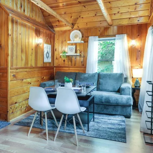 Fire Pit, Deck & Grill: Cozy Twain Harte Cabin!, hotell sihtkohas Twain Harte