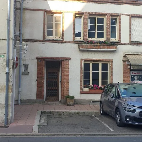 Les Géraniums Sullylois – hotel w mieście Sully-sur-Loire